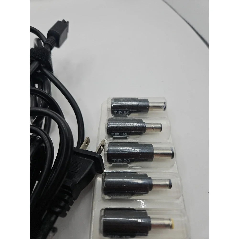 GENUINE Insignia NS-PWLC591 E 19V 4.7A 90W AC Power Adapter Missing 1 Tip Works!